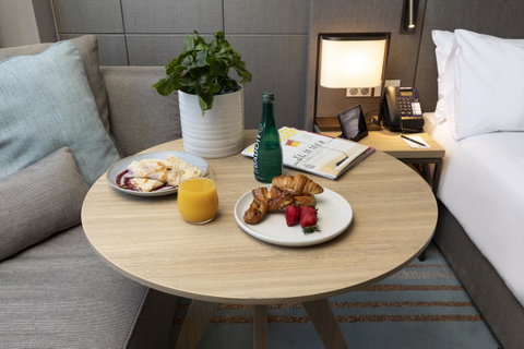 Novotel Melbourne Central - Tweed Heads Accommodation 44