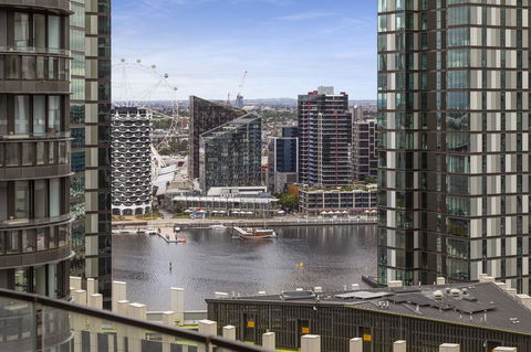 Best Views On Collins - Tweed Heads Accommodation 17