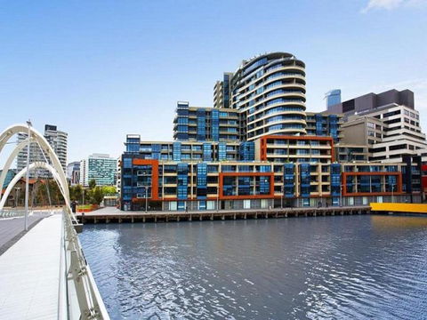 Melbourne Holiday Apartments Flinders Wharf - Tweed Heads Accommodation 11