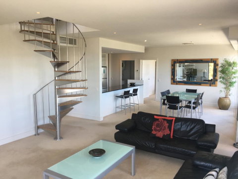 Geelong Waterfront Penthouse Apartment - Tweed Heads Accommodation 3