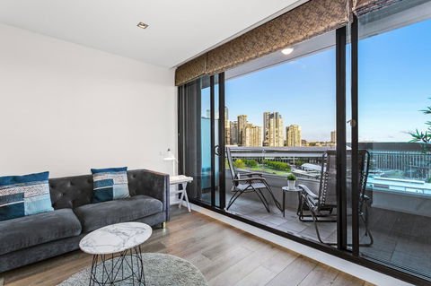 Waterfront Melbourne Apartments - Tweed Heads Accommodation 25