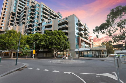 Waterfront Melbourne Apartments - Tweed Heads Accommodation 21