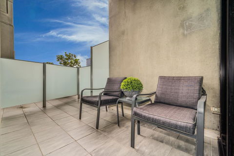 Waterfront Melbourne Apartments - Tweed Heads Accommodation 30
