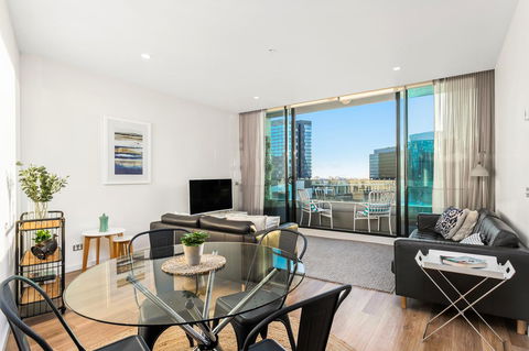 Waterfront Melbourne Apartments - Tweed Heads Accommodation 11