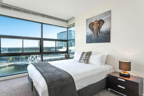 Waterfront Melbourne Apartments - Tweed Heads Accommodation 7