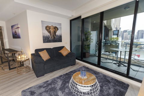Waterfront Melbourne Apartments - Tweed Heads Accommodation 42
