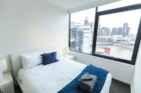 Waterfront Melbourne Apartments - Tweed Heads Accommodation 28