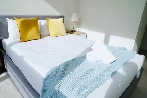Pride Docklands Waterfront Apartment City View - Tweed Heads Accommodation 2