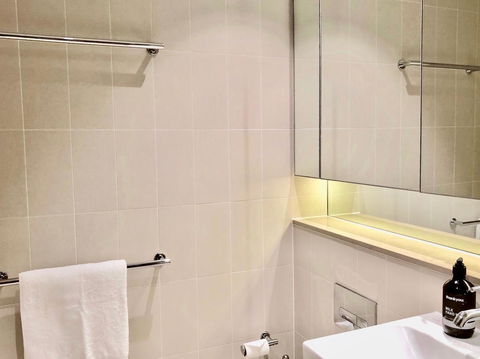 Pride Docklands Waterfront Apartment City View - Tweed Heads Accommodation 34