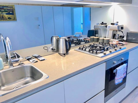 Pride Docklands Waterfront Apartment City View - Tweed Heads Accommodation 28