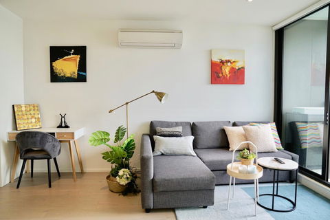 Pride Docklands Waterfront Apartment City View - Tweed Heads Accommodation 7