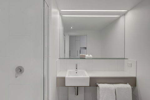 Travelodge Hotel Melbourne Docklands - Tweed Heads Accommodation 8