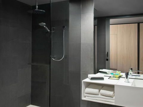 Vibe Hotel Melbourne Docklands - Tweed Heads Accommodation 16