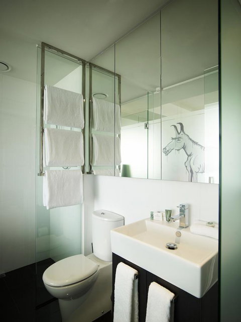 The Cullen Melbourne - Art Series - Tweed Heads Accommodation 6