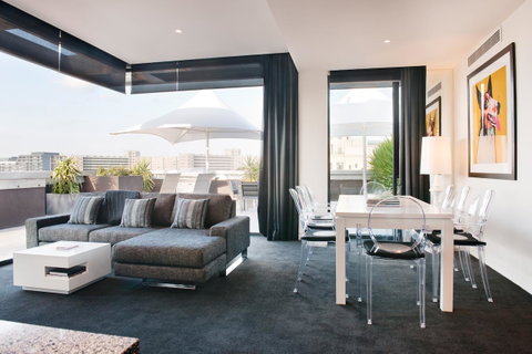 The Cullen Melbourne - Art Series - Tweed Heads Accommodation 12