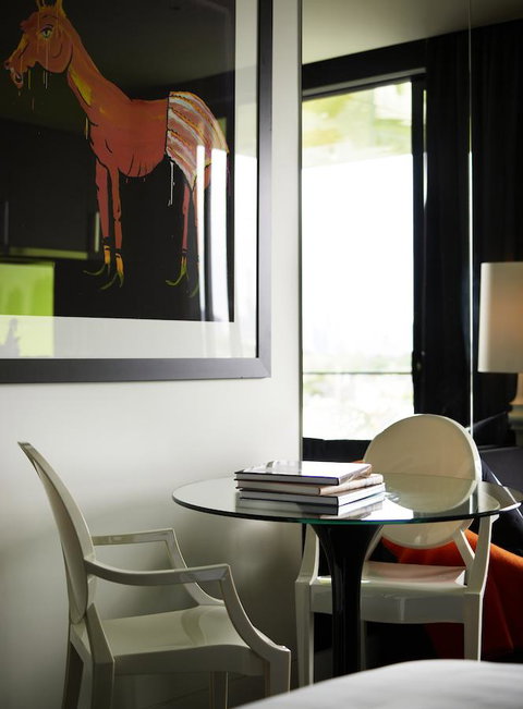 The Cullen Melbourne - Art Series - Tweed Heads Accommodation 1