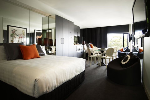 The Cullen Melbourne - Art Series - Tweed Heads Accommodation 16