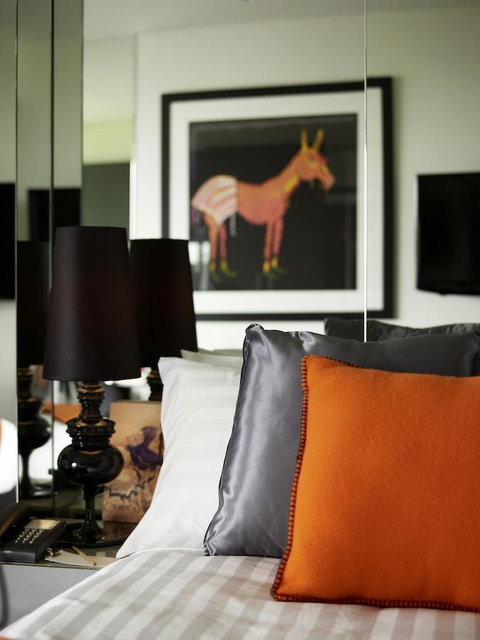 The Cullen Melbourne - Art Series - Tweed Heads Accommodation 8