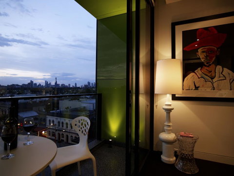 The Cullen Melbourne - Art Series - Tweed Heads Accommodation 14