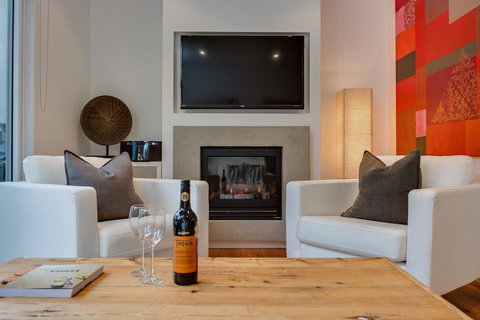 Capella Villa No. 4 - Stunning Luxury Decor Inside And Out - Tweed Heads Accommodation 2