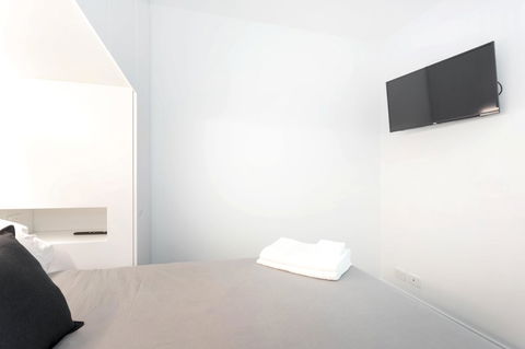 Modern Apartment In The Heart Of St Kilda - Tweed Heads Accommodation 13