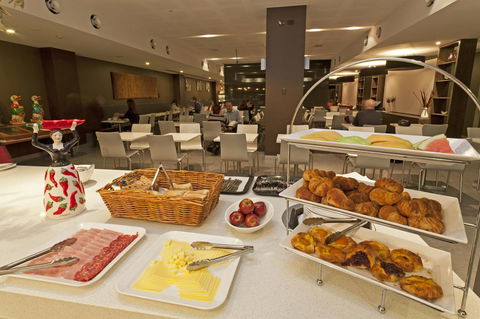 Causeway 353 Hotel - Tweed Heads Accommodation 16