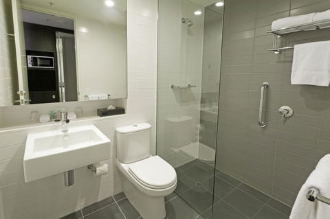 Causeway 353 Hotel - Tweed Heads Accommodation 2