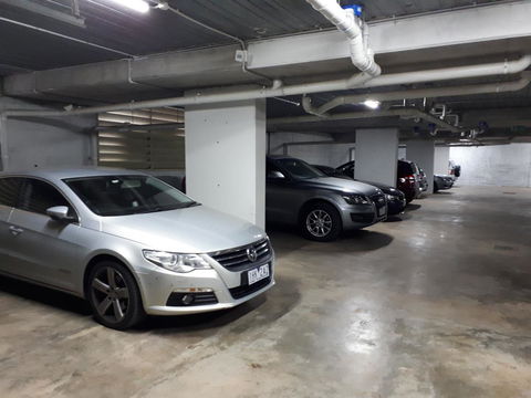 Apartments In Phillip Island Towers - Block C - Tweed Heads Accommodation 8