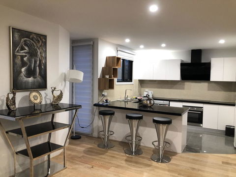 Apartments In Phillip Island Towers - Block C - Tweed Heads Accommodation 39