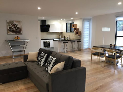 Apartments In Phillip Island Towers - Block C - Tweed Heads Accommodation 43
