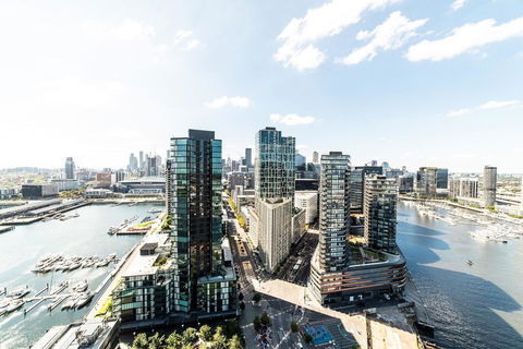 Melbourne Private Apartments - Collins Wharf Waterfront, Docklands - Tweed Heads Accommodation 1