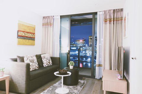 Riverside Docklands S Collection - Tweed Heads Accommodation 5