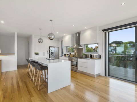Aireys Ocean View - Tweed Heads Accommodation 6