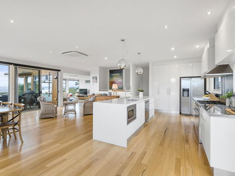 Aireys Ocean View - Tweed Heads Accommodation 1