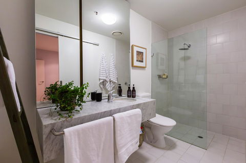 Auguste, Melbourne CBD Private Accommodation With Parking - Tweed Heads Accommodation 11