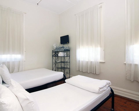 Hotel Claremont Guest House - Tweed Heads Accommodation 13