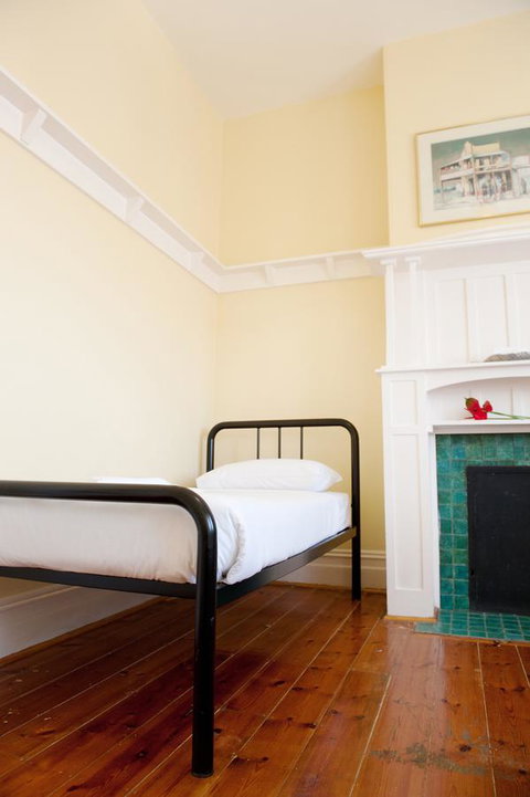 Hotel Claremont Guest House - Tweed Heads Accommodation 4