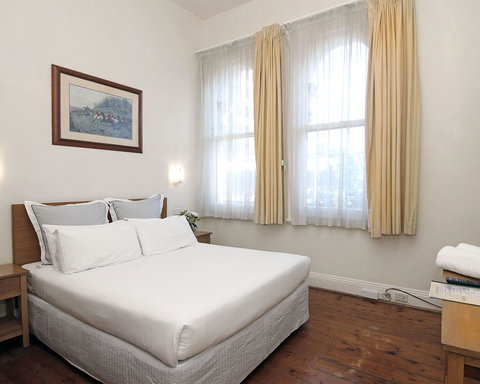Hotel Claremont Guest House - Tweed Heads Accommodation 9