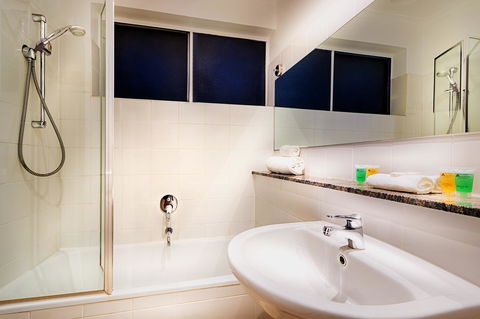 Crest On Barkly Hotel - Tweed Heads Accommodation 21