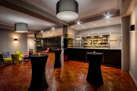 Crest On Barkly Hotel - Tweed Heads Accommodation 2
