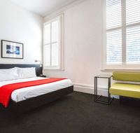 Middle Park Hotel - Tweed Heads Accommodation