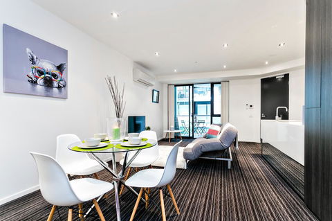 Complete Host Halo Apartments - Tweed Heads Accommodation 31