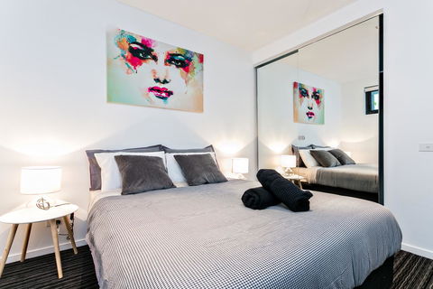 Complete Host Halo Apartments - Tweed Heads Accommodation 41