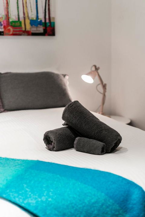 Complete Host Halo Apartments - Tweed Heads Accommodation 8