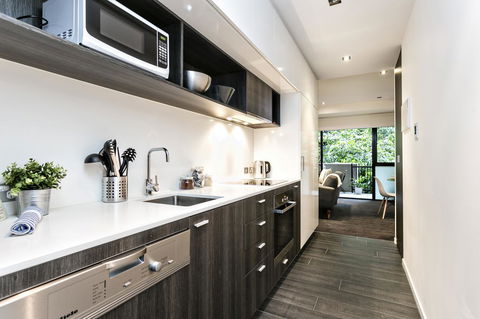 Complete Host Halo Apartments - Tweed Heads Accommodation 37