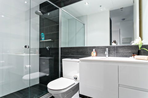 Complete Host Halo Apartments - Tweed Heads Accommodation 34