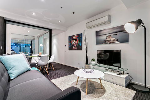 Complete Host Halo Apartments - Tweed Heads Accommodation 15