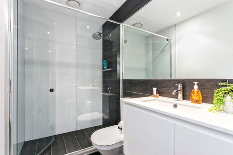 Complete Host Halo Apartments - Tweed Heads Accommodation 32