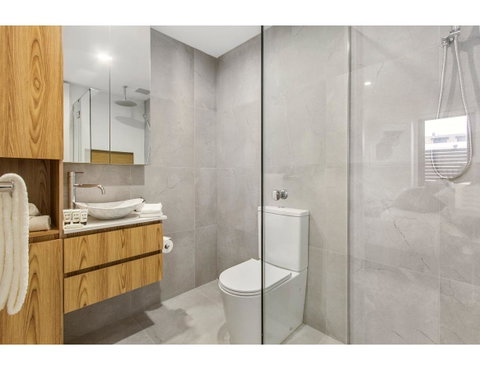 Boutique Apartment In Quiet, Sought-after Suburb - Tweed Heads Accommodation 5