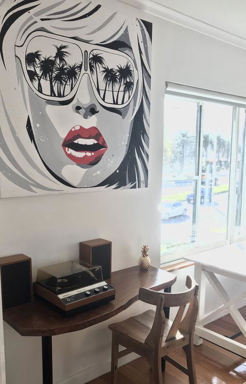 Beach Front Beauty - Tweed Heads Accommodation 3